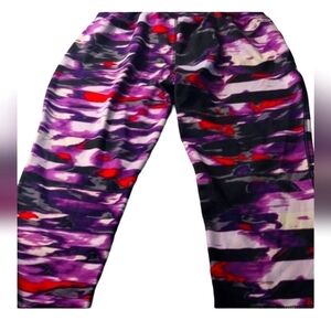 🔥Danskin now women's capris leggings size small (4/5) 🔥5$ if you Get Bundle 🔥